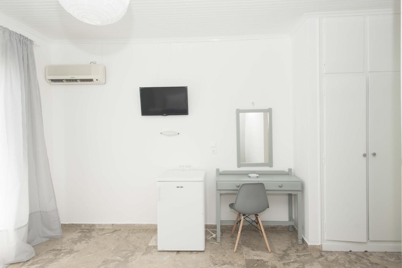 Hotel Finikas Methoni  Exterior photo